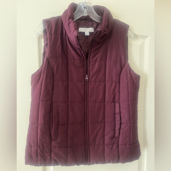 New York & Company Jackets & Blazers - New York & Company Cranberry Quilted Vest Women’s Size Medium
